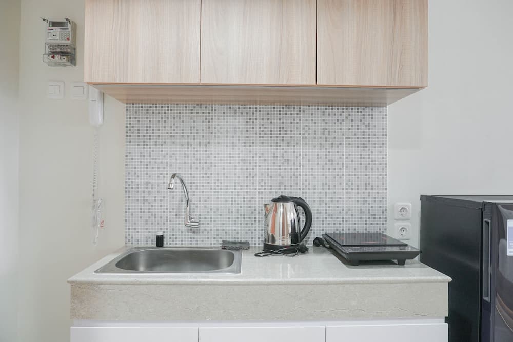 Nice And Cozy Studio At Evenciio Margonda Apartment