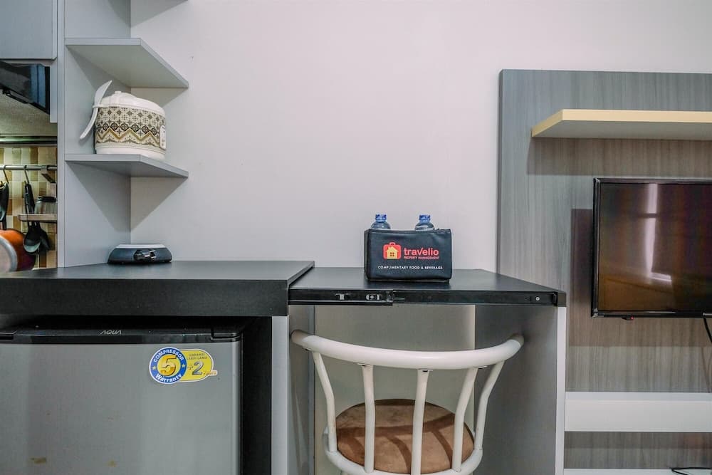 Warm And Cozy Studio Apartment Margonda Residence 5 Near Campus