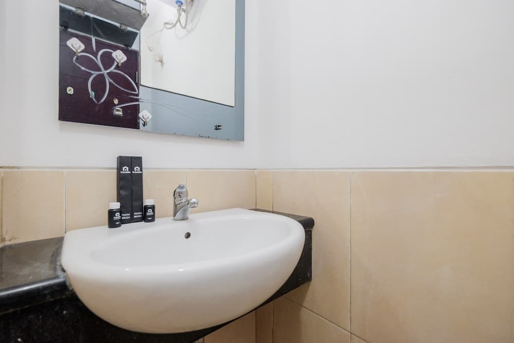 Cozy And Tidy Studio Apartment Mangga Dua Residence