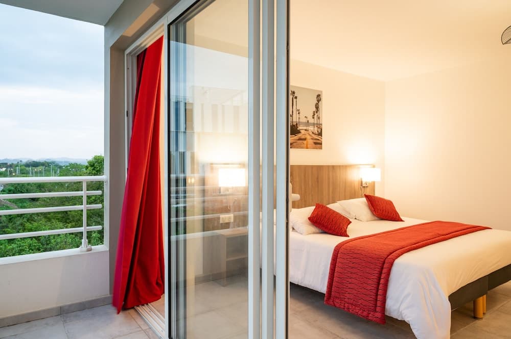 B&B HOME Fort de France Marina