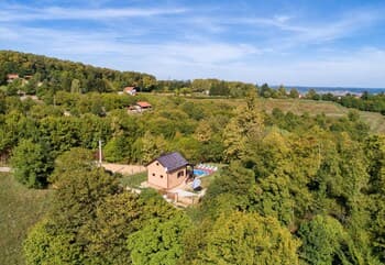 Jungle House With Pool