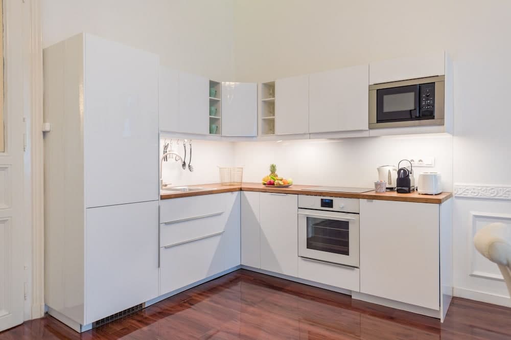 Music Academy Bedroom Suite Café Vian Apartman Kft