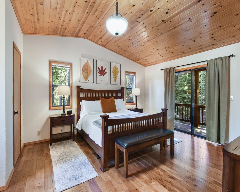 Knotty Pines Retreat