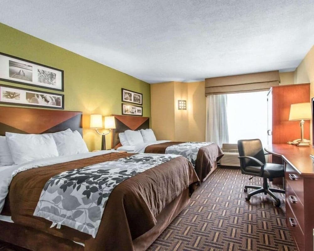 The Douillet by Demeure Hotels