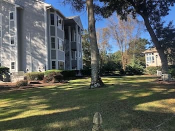 Holden Hideaway 2 Bedroom Condo by Redawning