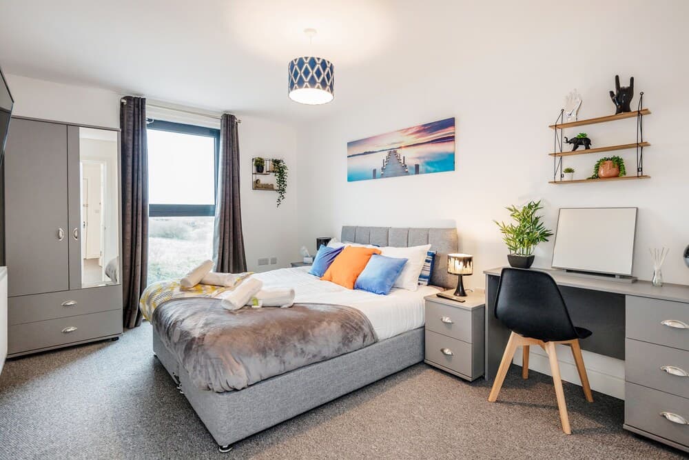 Livestay-spacious Modern One Bed Apt Near Heathrow