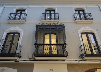 Apartamentos Petronila 1881