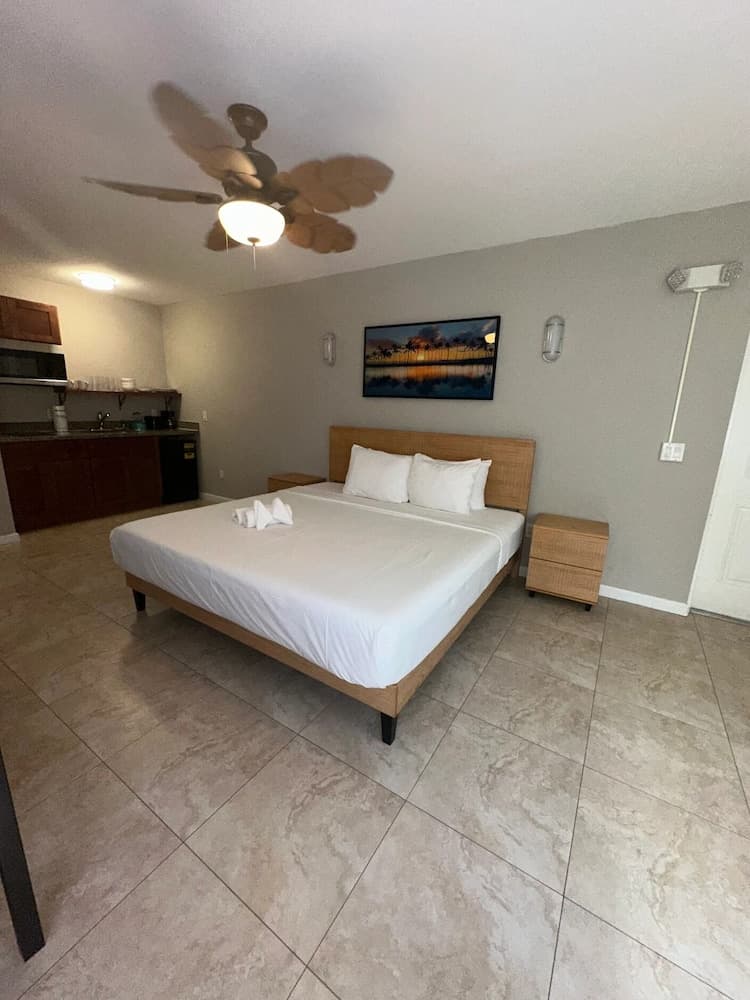 Surf and Sand Seaside