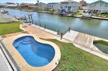 Royal Estes 5 Bedroom Home by Redawning