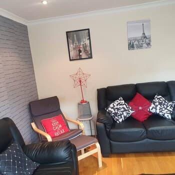 Pretty 4 Double Bedroom Home With 3 Bathrooms