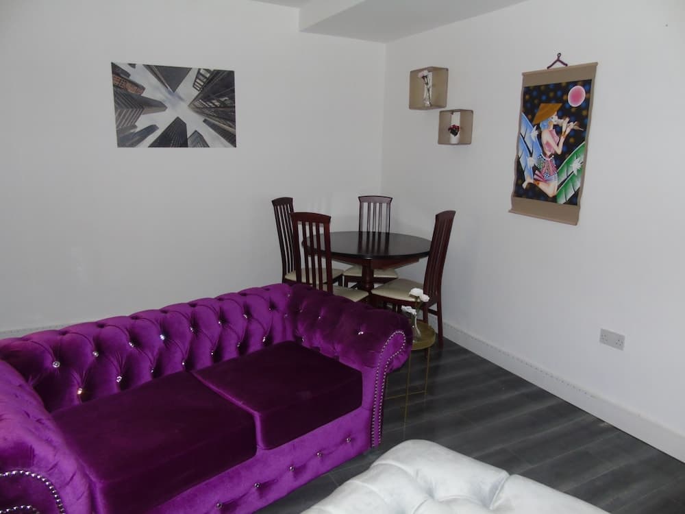Inviting 1-bed Ground Floor Apartment in Bolton