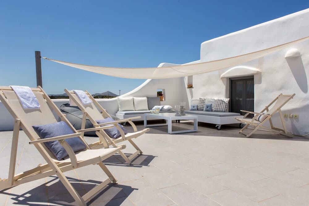 Villa Fuster in Paros