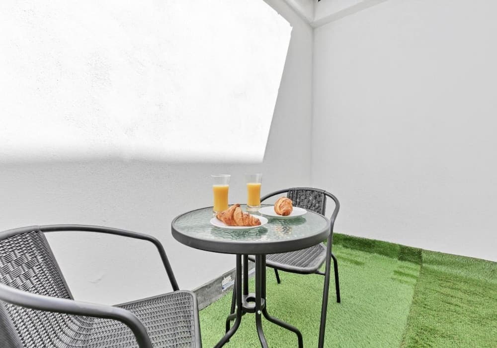 Right On Bright On Apartment 1C - City Centre Luxury Apartments