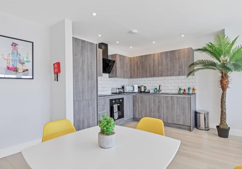 Right On Bright On Apartment 1D - City Centre Luxury Apartments