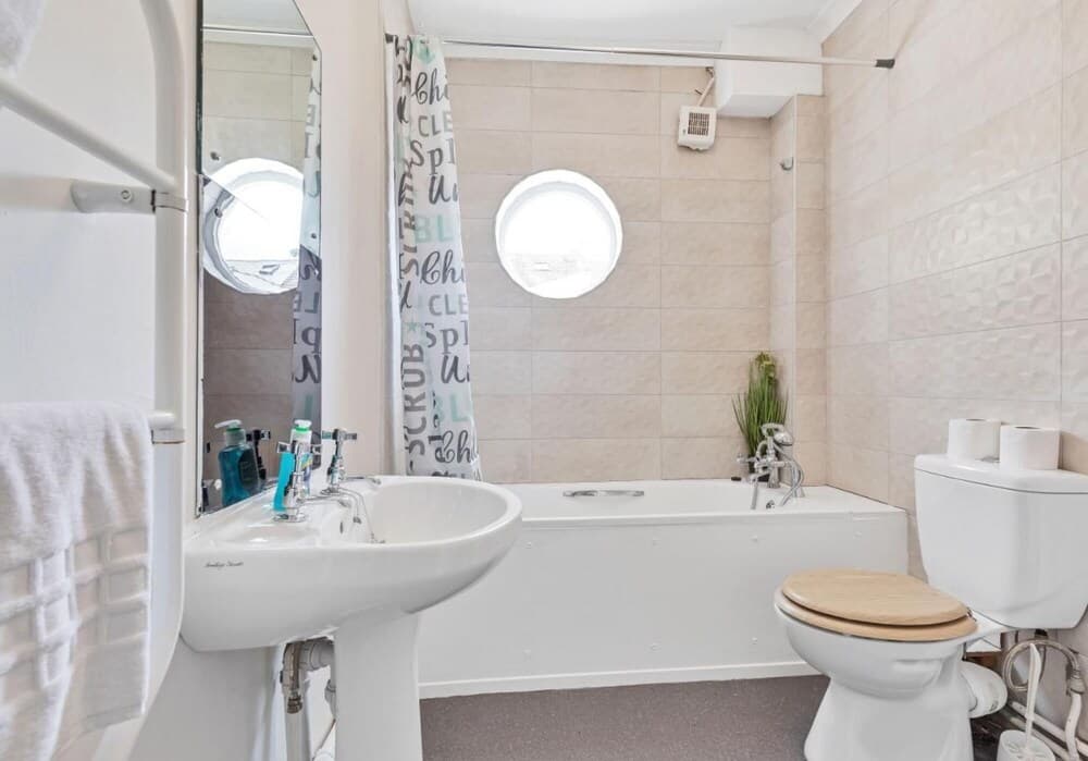 The Old Brewery House 2 Double Bedrooms Parking