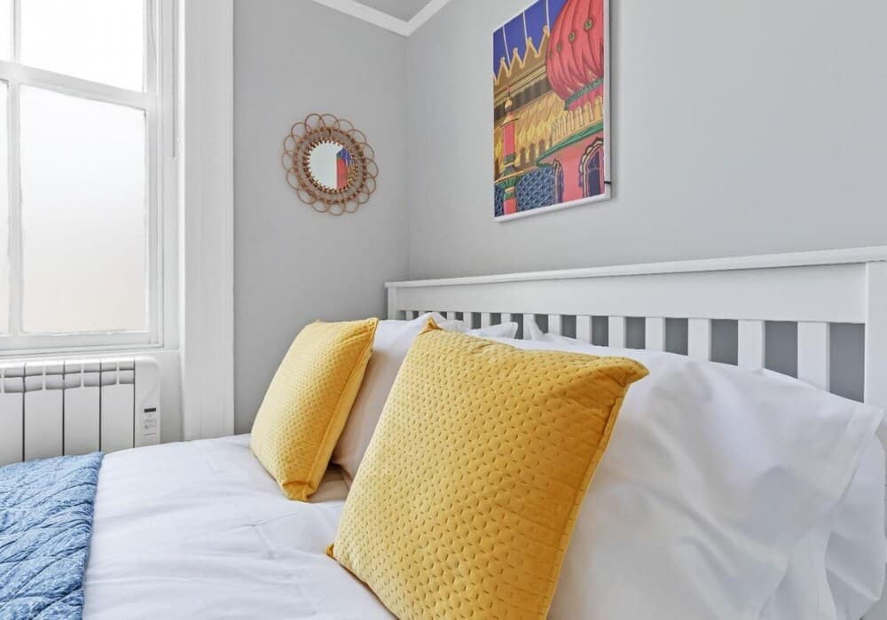 Valley Gardens View - City Centre One Bedroom Apartment