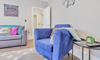 City Heights One Bedroom Modern apt 100 Metres From Seafront