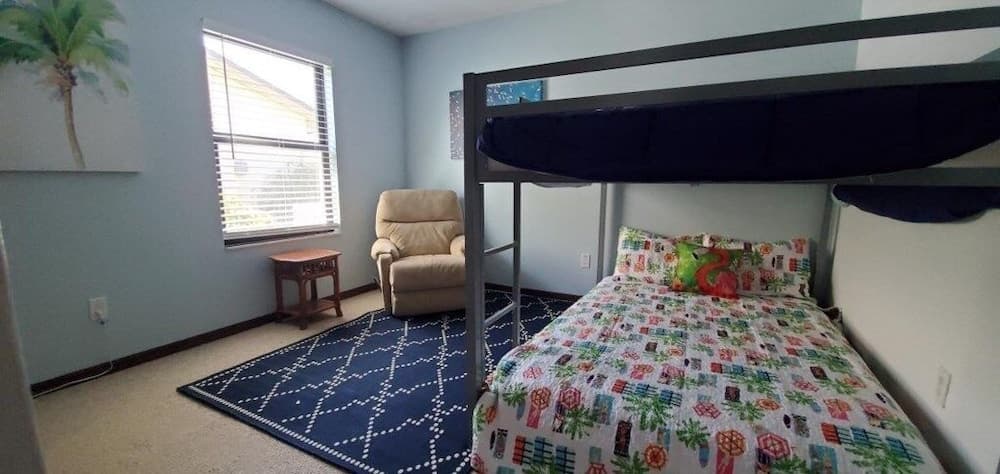 Dancin Dolphin 3 Bedroom Home by Redawning