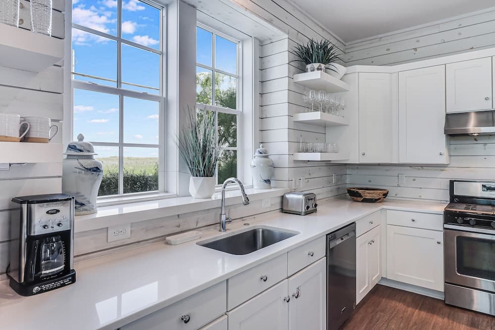 One Particular Harbor 119 FI