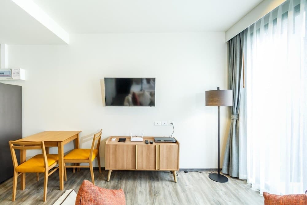 D9 - The Deck Patong Rooftop Pool gym and Great Location