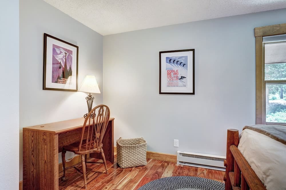 Sophie's Chalet 3 Bedroom Townhouse by Redawning