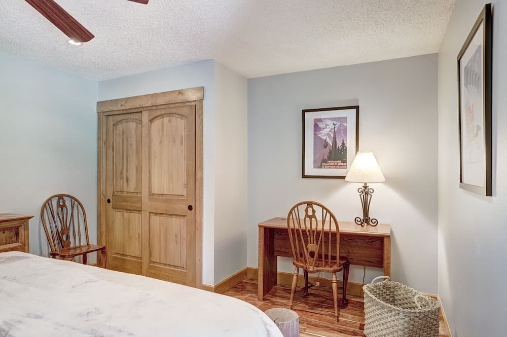 Sophie's Chalet 3 Bedroom Townhouse by Redawning