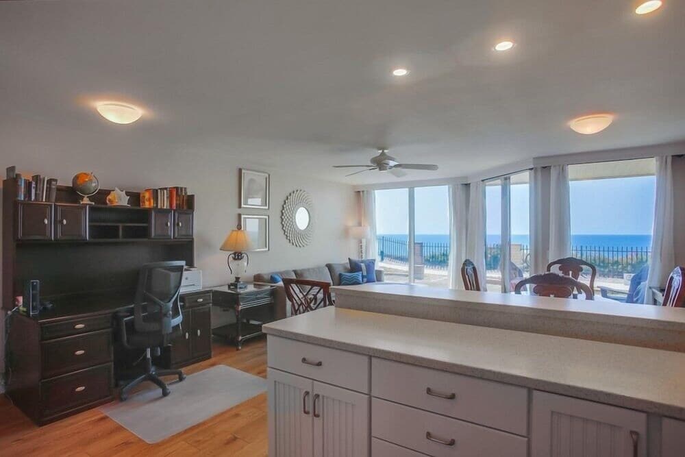 Remodeled Beachfront Condo With Pool and Beach Access Dmst14 by Redawning