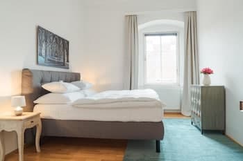 Deluxe Apartment With Elevator in the old Town of Krems With Private Parking