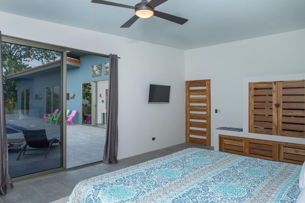 Secret Mountain Top 3BR Casa Colibr With Jungle Views Private Pool BBQ