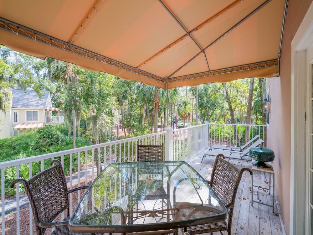 Evian by Hilton Head Retreats