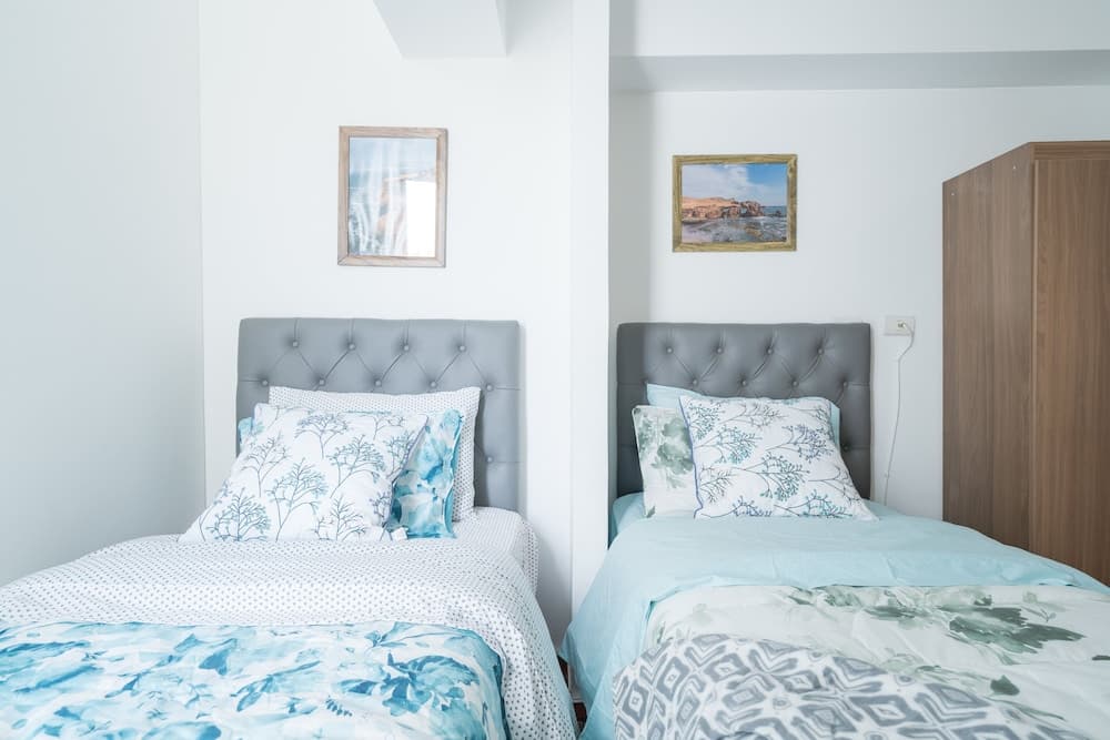 GLOBALSTAY. Ocean View Apartments. Pool. Gym