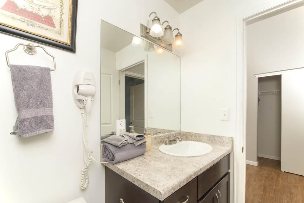 Huge 2 Bedroom Historic Loft Downtown Denver