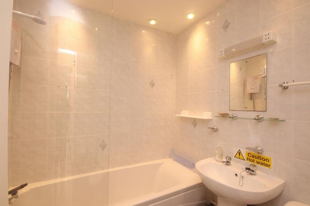 5G Medmerry Park 1 Bedroom Chalet