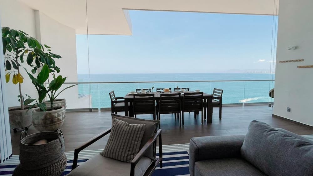 Harbor Puerto Vallarta 14003