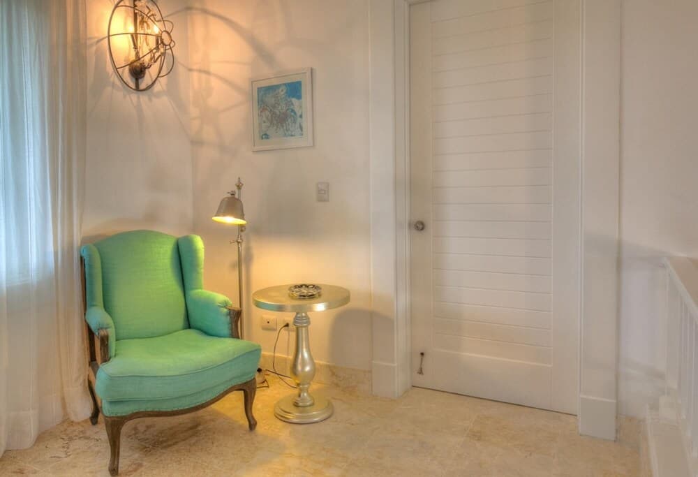 Golf-front Villa With Large Garden and Pool Area in Exclusive Beach Resort