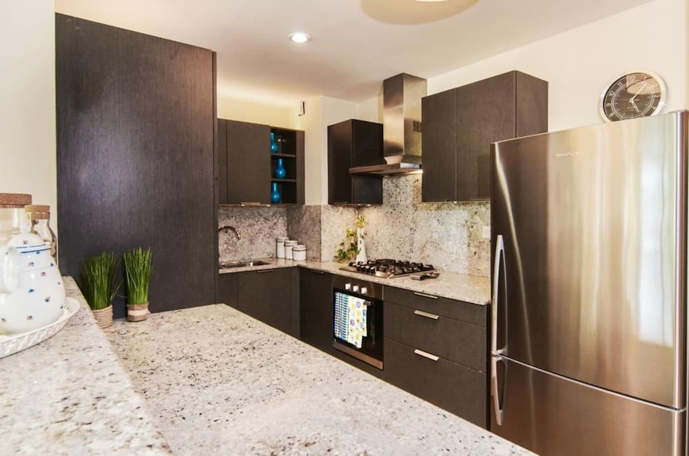 Spacious and Fully-equiped Apartment With Golf Course View in Exclusive Beach Resort