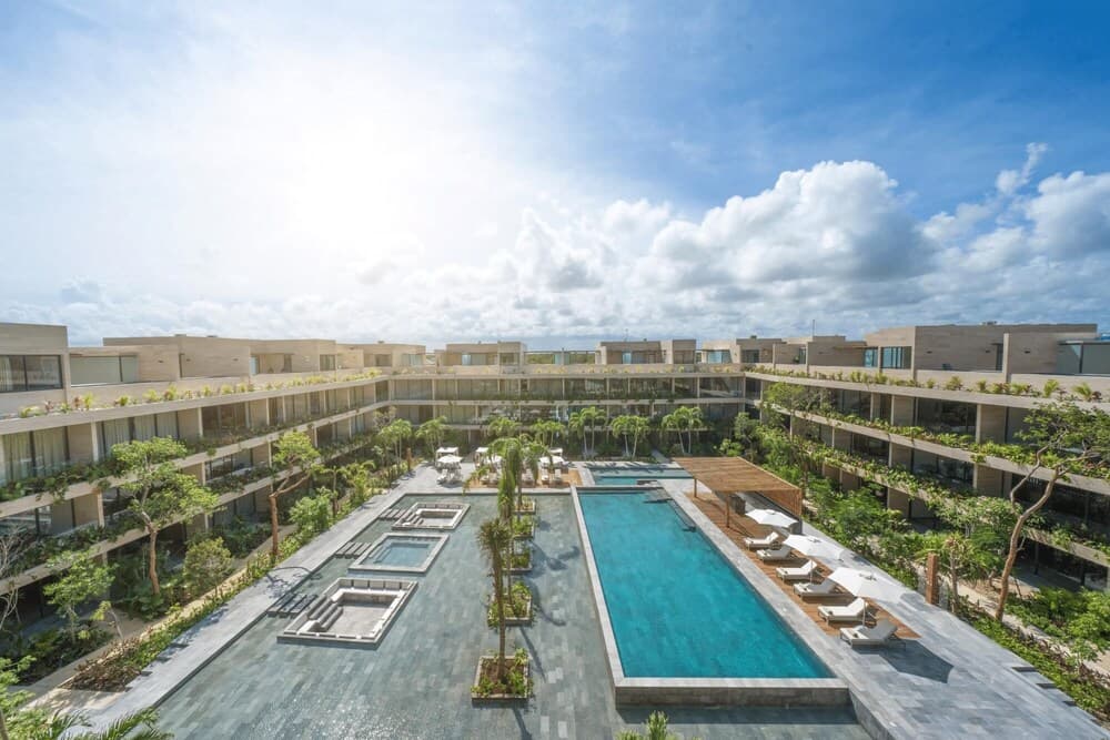 Stunning Views Superb Atmosphere Stellar Price Studio With Beautiful Pool View