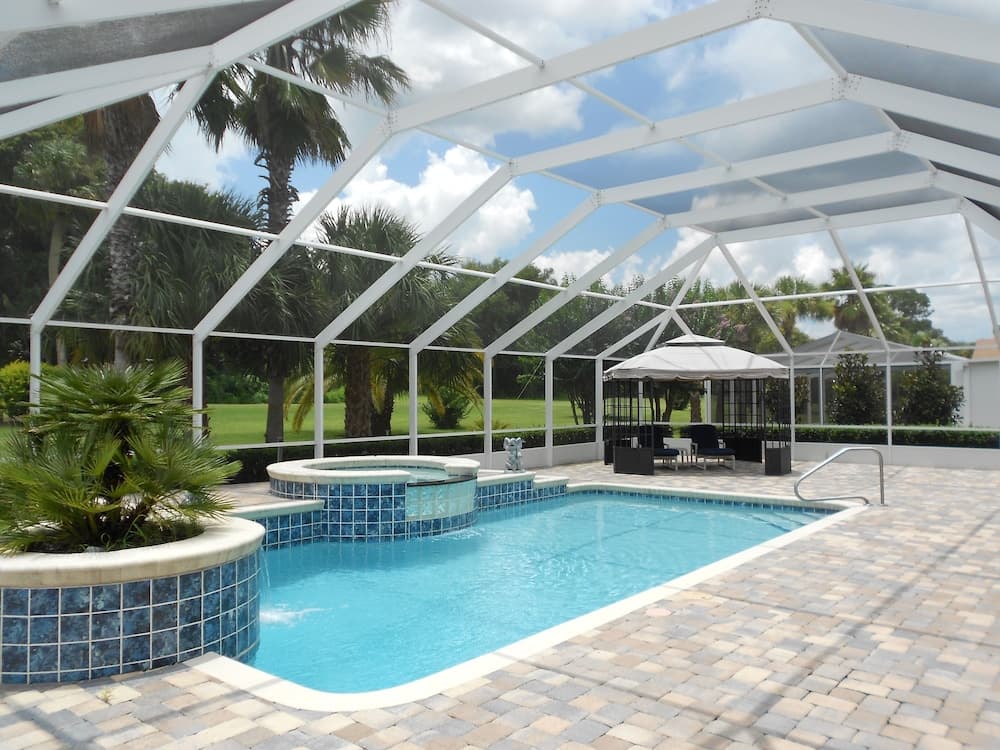 Sunset Hideaway Villa Louise 3 Bedroom Home by RedAwning