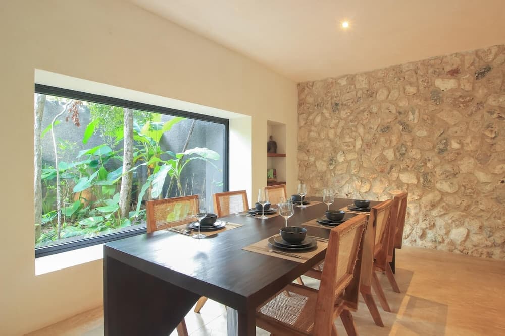 Elegant Boho-style Villa Fabulous Private Rooftop Deck Outstanding Outdoor Pool in Holistika