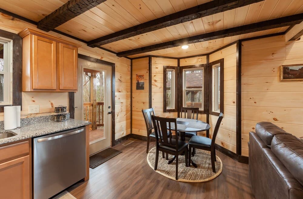 Brown Cubs Landing 2 Bedroom Cabin by Redawning