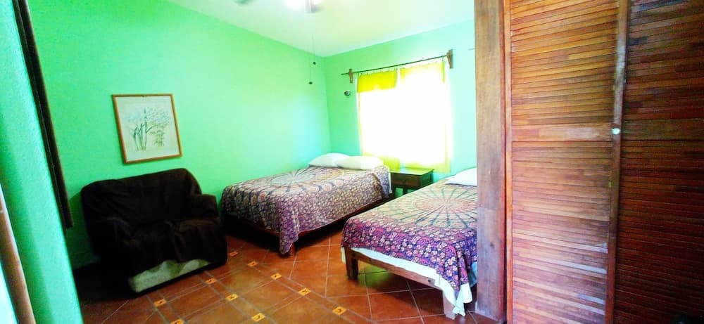 Iguana Loca - Apartments & Bungalows