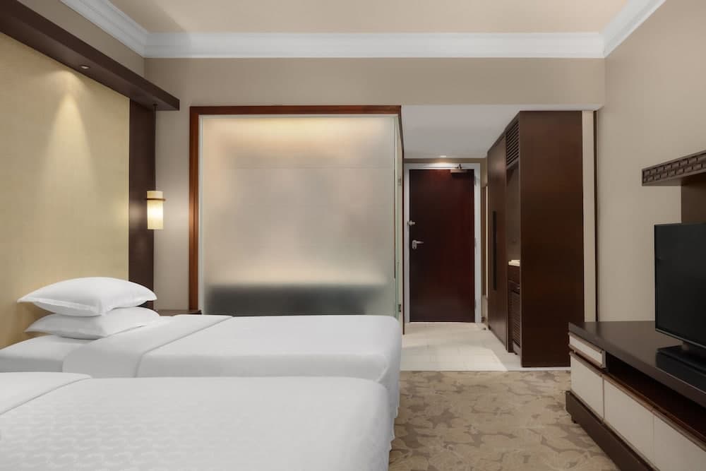 RIHGA Royal Laguna Guam Resort