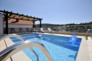 Luxury Villarooftop Pool Avbl in Season