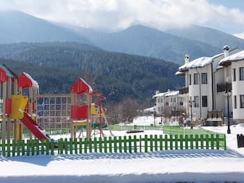 Three-bedroom Villa in the Beautiful Pinerose Resort