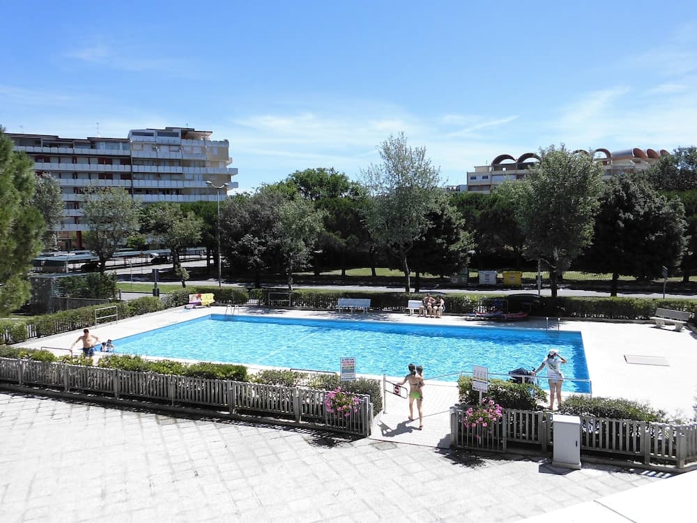 Seaview Studio for Two-beahost