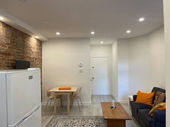 Spacious Apartment - M M C Tourista