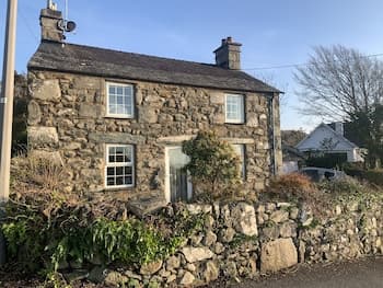 Beautiful Cottage in Llanfair With Ocean Views