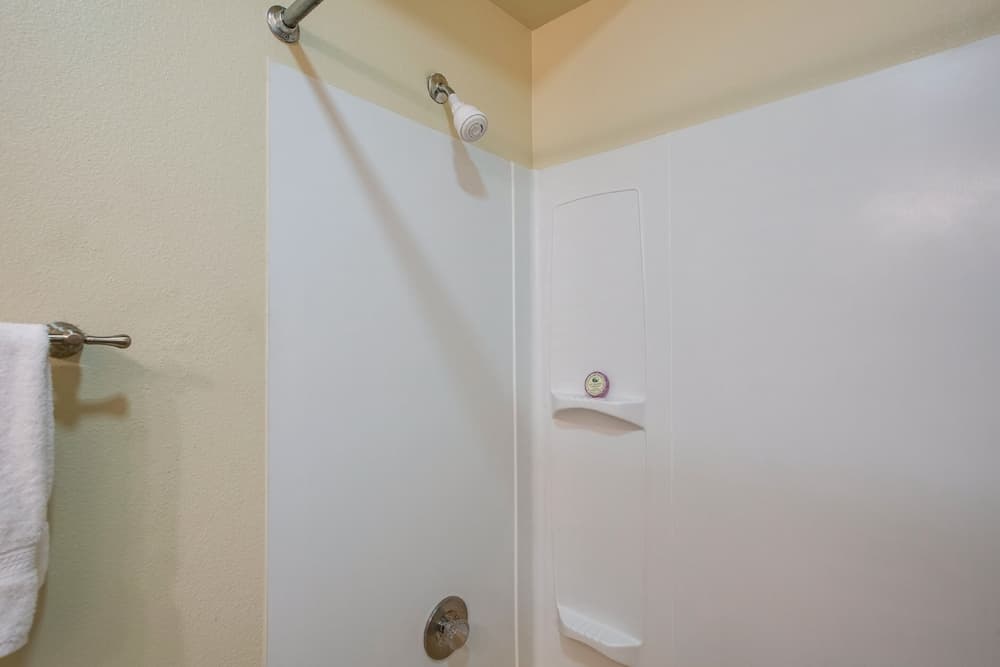 09SLL - Convenient - Inexpensive - Sleeps 2