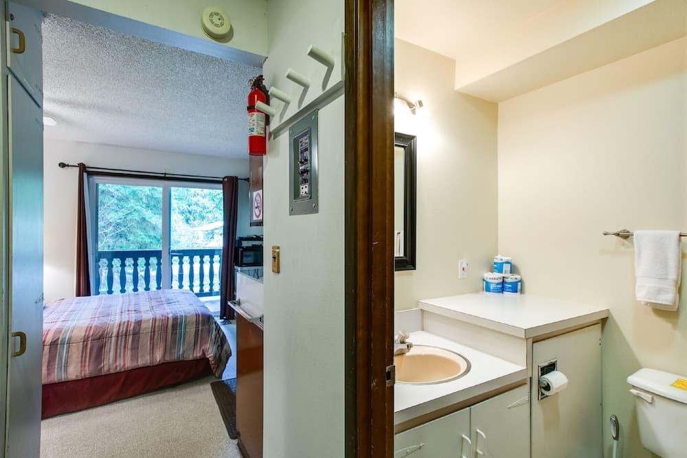 09SLL - Convenient - Inexpensive - Sleeps 2