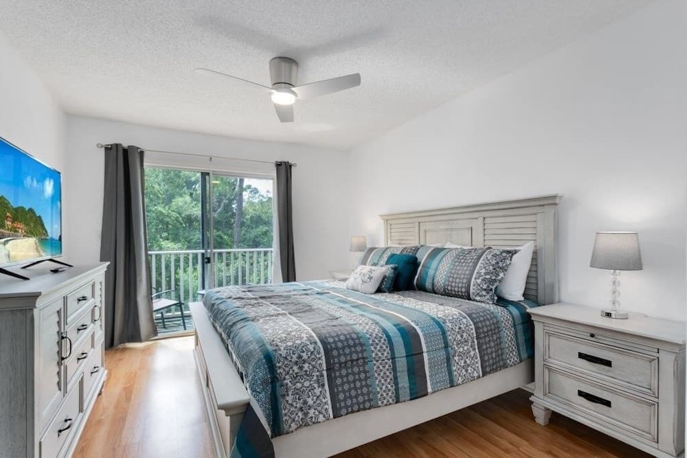 Beautiful 4 Bedroom Townhome Conservation View 4 Townhouse by Redawning